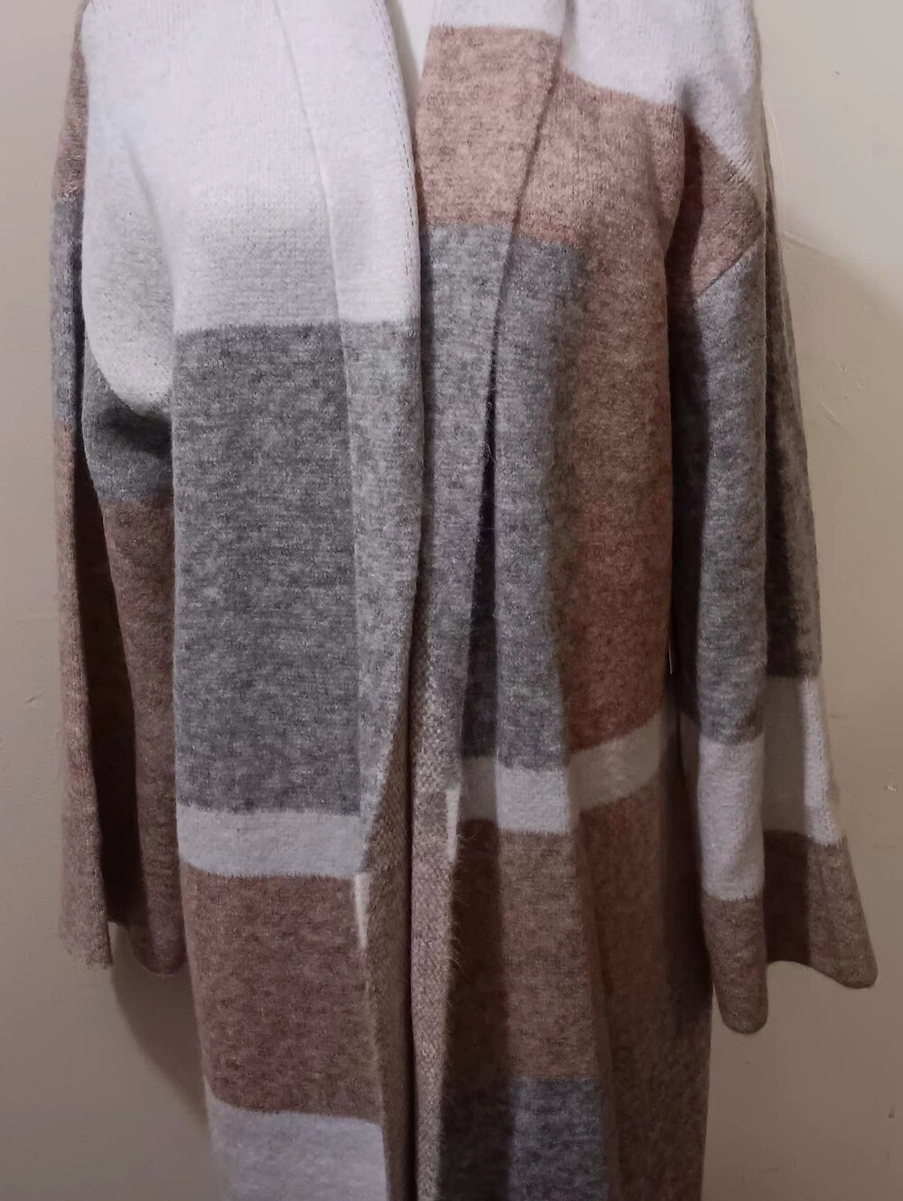 NWT- JustFab Neutral Colorblock Knit Cardigan - Cream,Tan, & Gray.